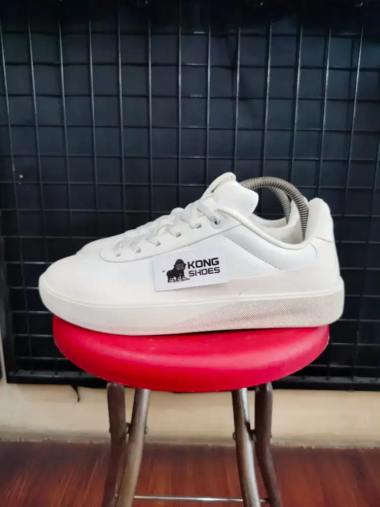 SEPATU LULU LEMON CITY VERSE OFF WHITE