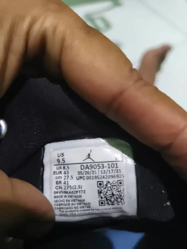 Jual sepatu NIKE JORDAN size 43 made in VIETNAM