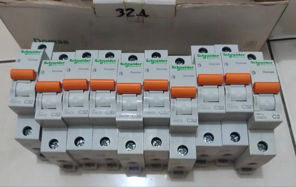 MCB schneider Domae 1 phase ( 2A & 32A )