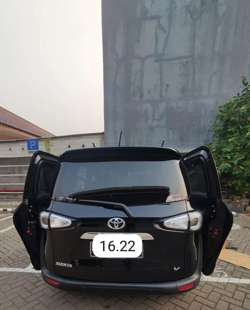 Toyota Sienta 2016 Bensin
