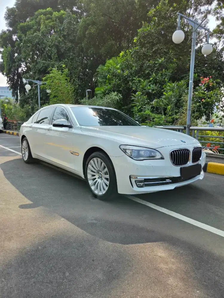 Bmw 730Li Nik 2015 F02 Sunroof Speedo Digital Putih asli 730i