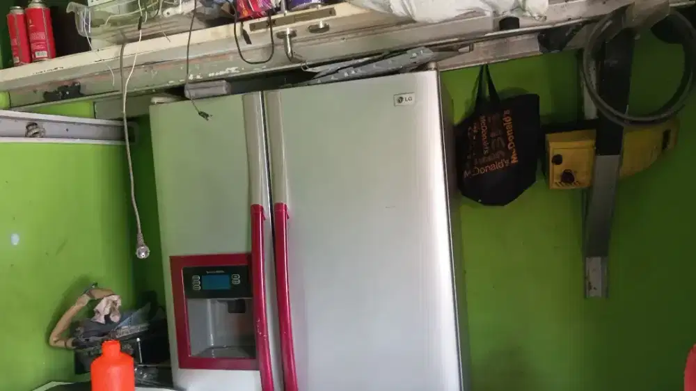 Kulkas jumbo merek lg