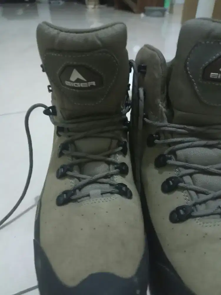 Jual Sepatu Lapangan EIGER - Siap Pakai!