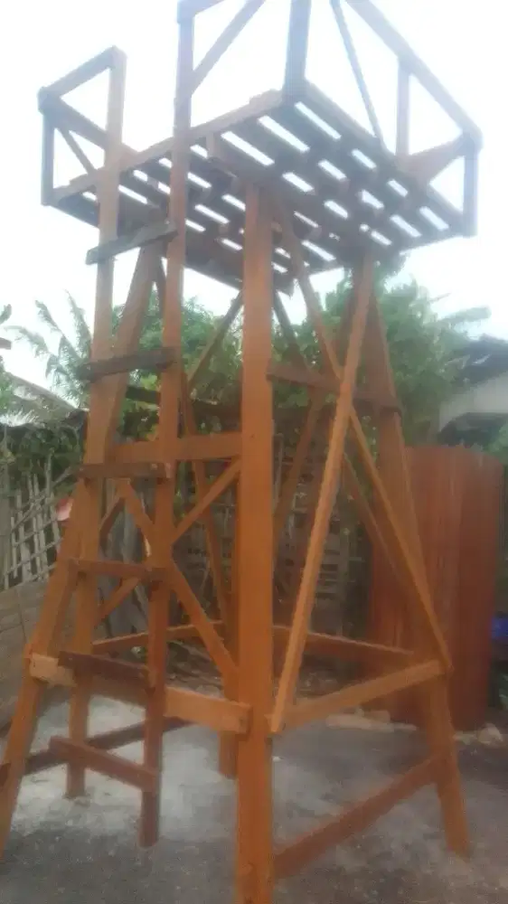 Tiang tandon menara ulin pagar tangga