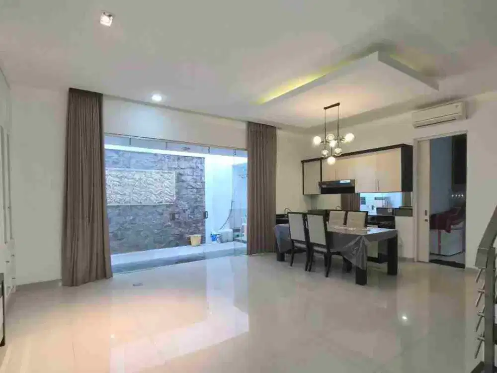 Rumah Pakuwon City Surabaya Siap Huni Semi Furnish Butuh Cepat