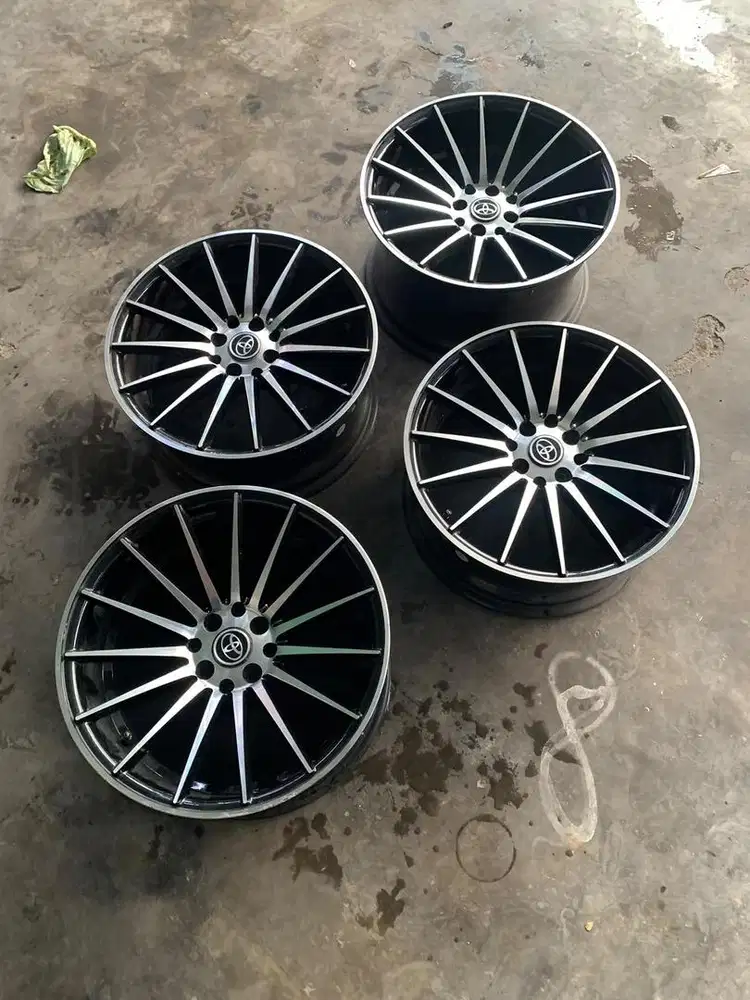Velg Toyota r17 ring 17 baut 4 lebar 7.5/9