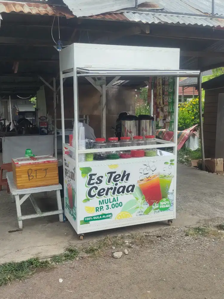 Dicari perempuan untuk jualan es teh