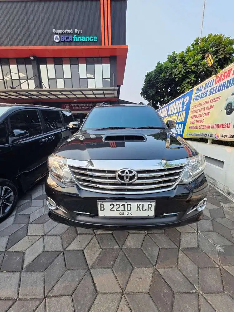 Toyota Fortuner G VNT Diesel Turbo  2.5L A/T 2015