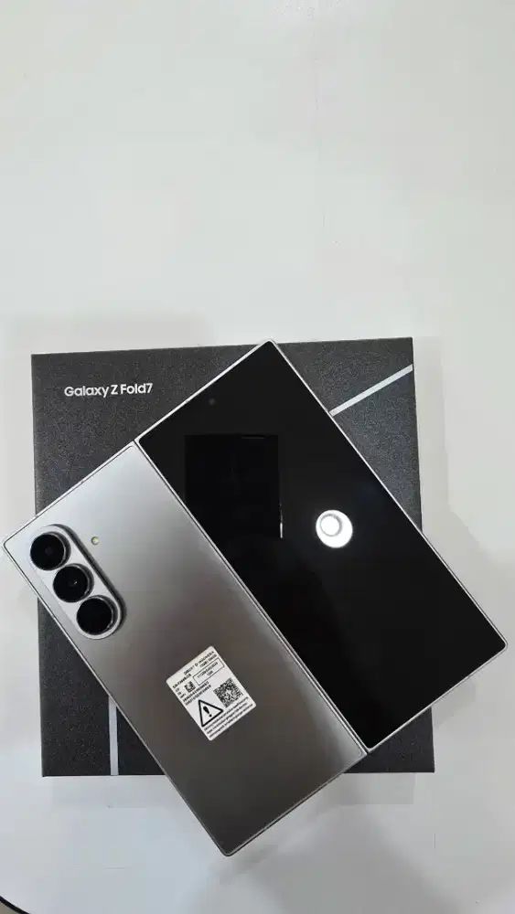 Samsung galaxy Z fold 7 12/256