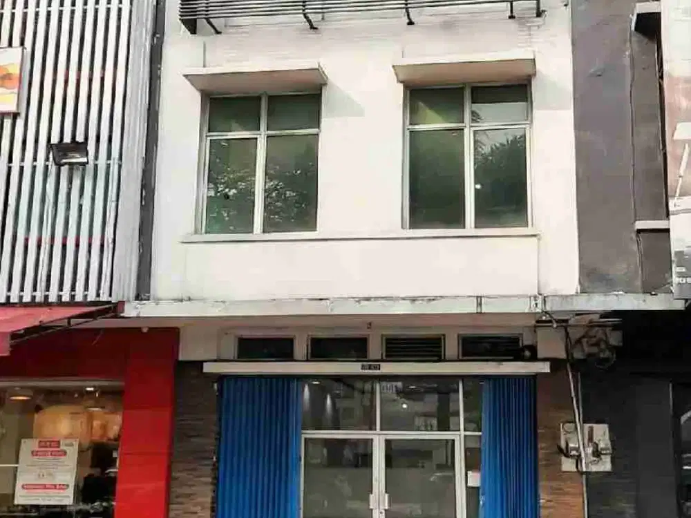 Disewakan ruko Siap usaha Hadap jalan raya utama di Bsd Ruko Tol Bulevard