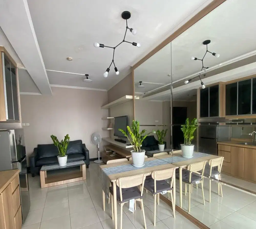 Sewa 2BR Sudirman Park Free WiFi