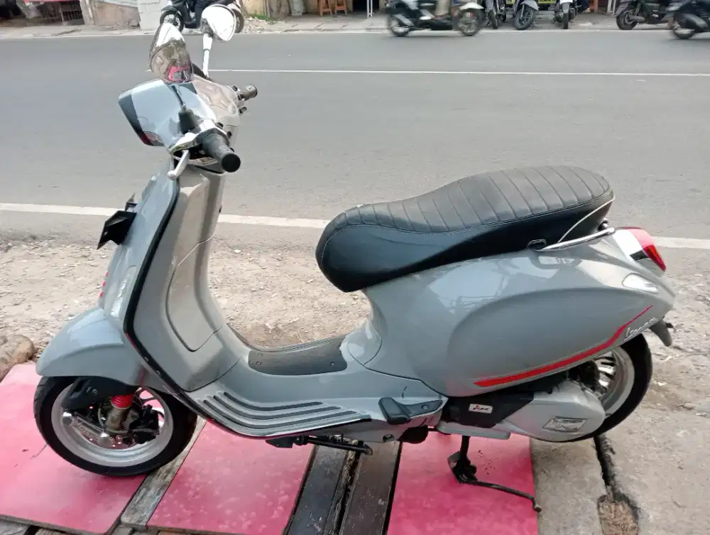Di jual vespa sprint s abs 2021 pajak of