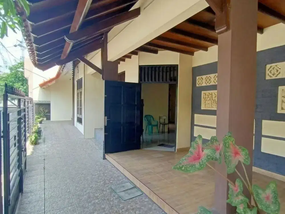Dijual Rumah Tengah Kota Lingkungan Aman dan Nyaman area Sriwedari