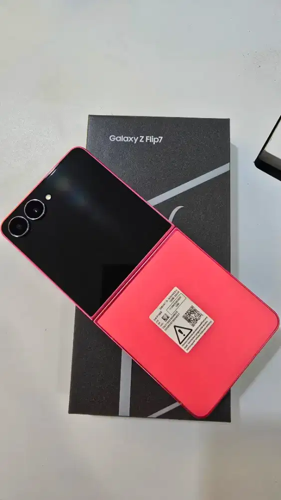 Samsung galaxy Z flip 7 12/256