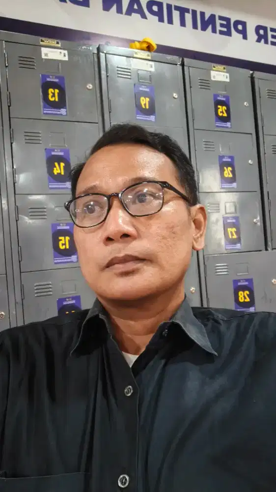 Mencari perkerjaan Driver pribadi atau kantor.