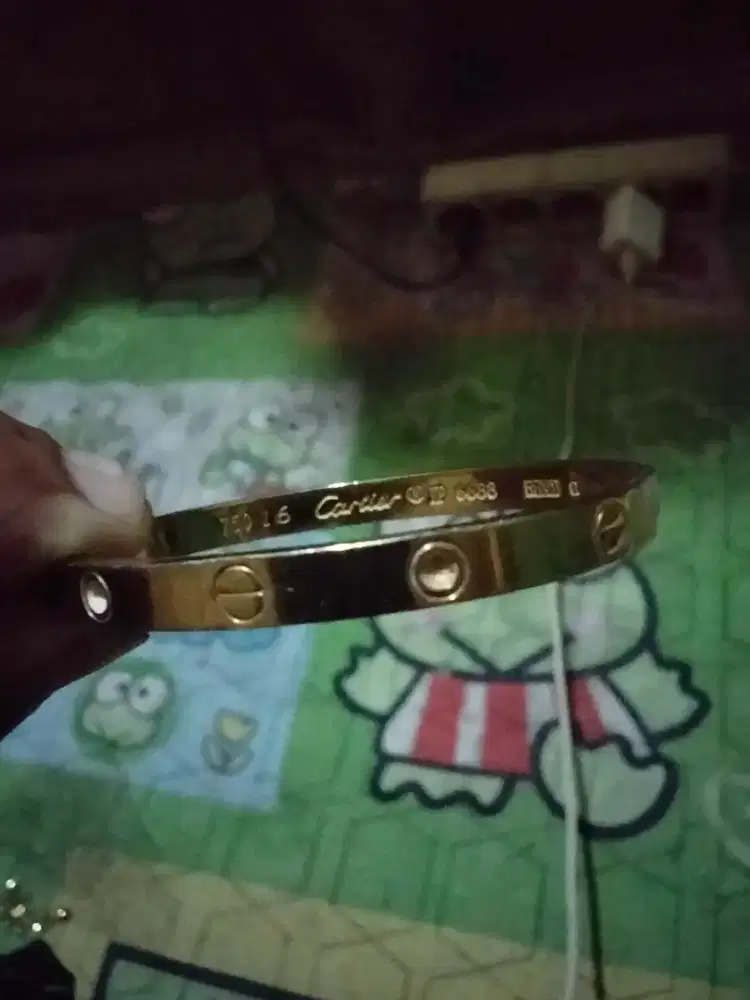 Jual perhiasan Cartier love 750