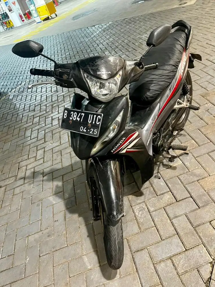 HONDA REVO FI 2015