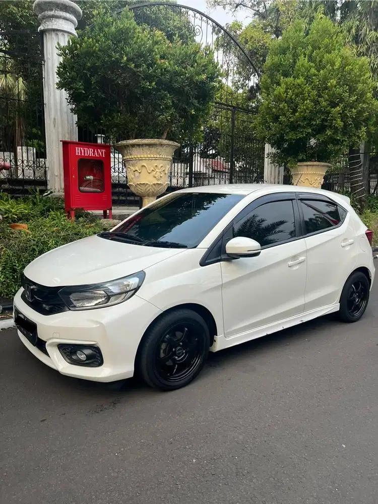Brio RS Matic 2021 Putih Istimewa
