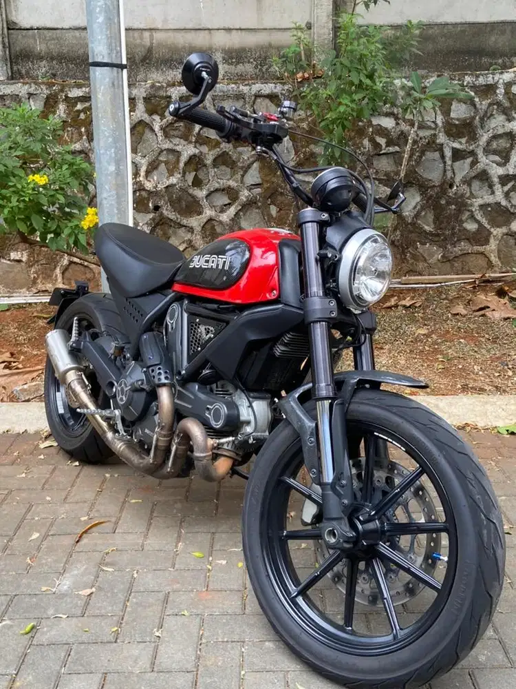 Ducati scrambler 800