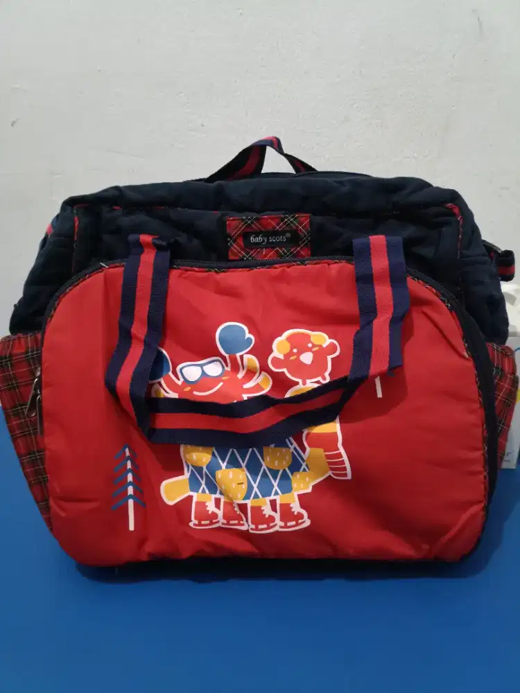 Dijual Tas Bayi Merk Baby Scots Warna Merah