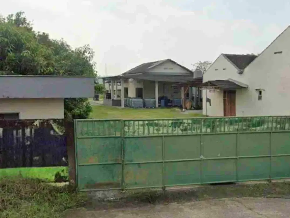 tanah 6547 m dan 585 m bangunan ex pabrik dan gudang di pinggir jalan raya utama teluk jambe karawang