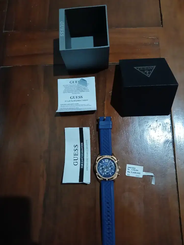 Jam Tangan Guess