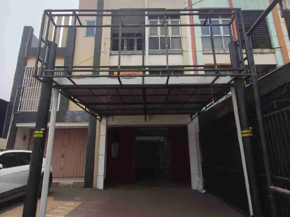 Ruko 4 lantai Lokasi Strategis