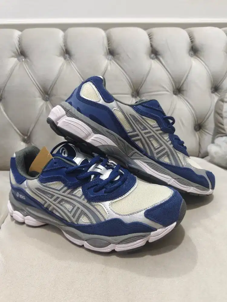 Sepatu asic** size 44 nego