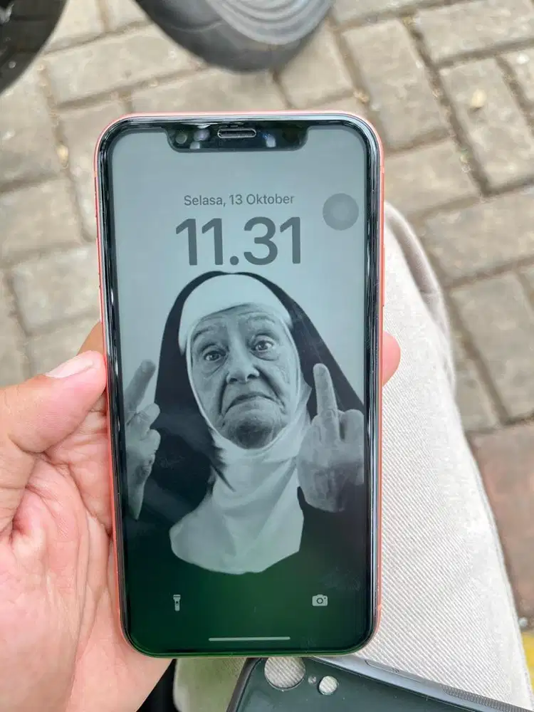 Iphone xr 128 All operator ( coral )