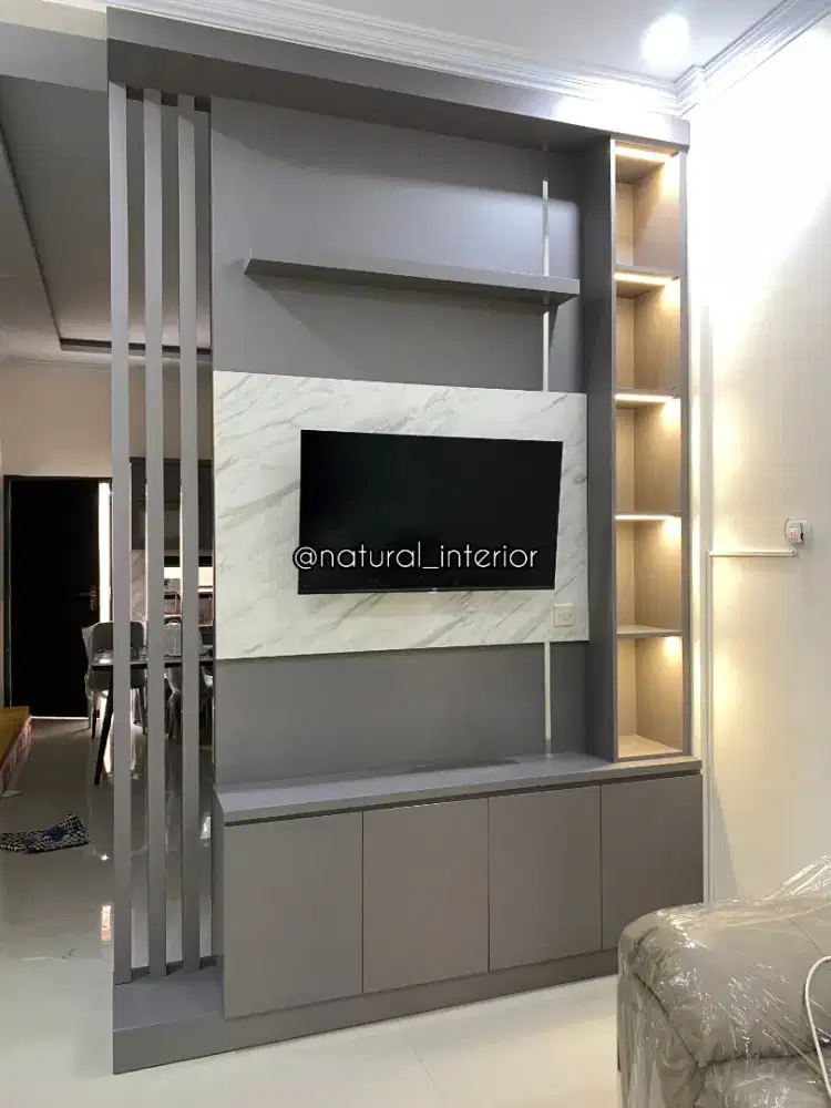 Partisi/backdrop tv