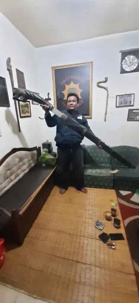 Golok Raksasa 2,38 meter