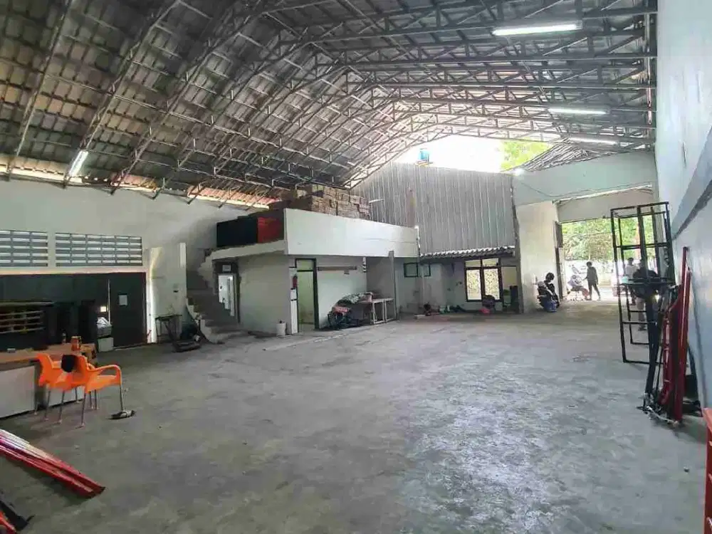 SEWA MURAH GUDANG STRATEGIS ARCAMANIK/AH NASUTION HARGA 250JT/THN NEGO