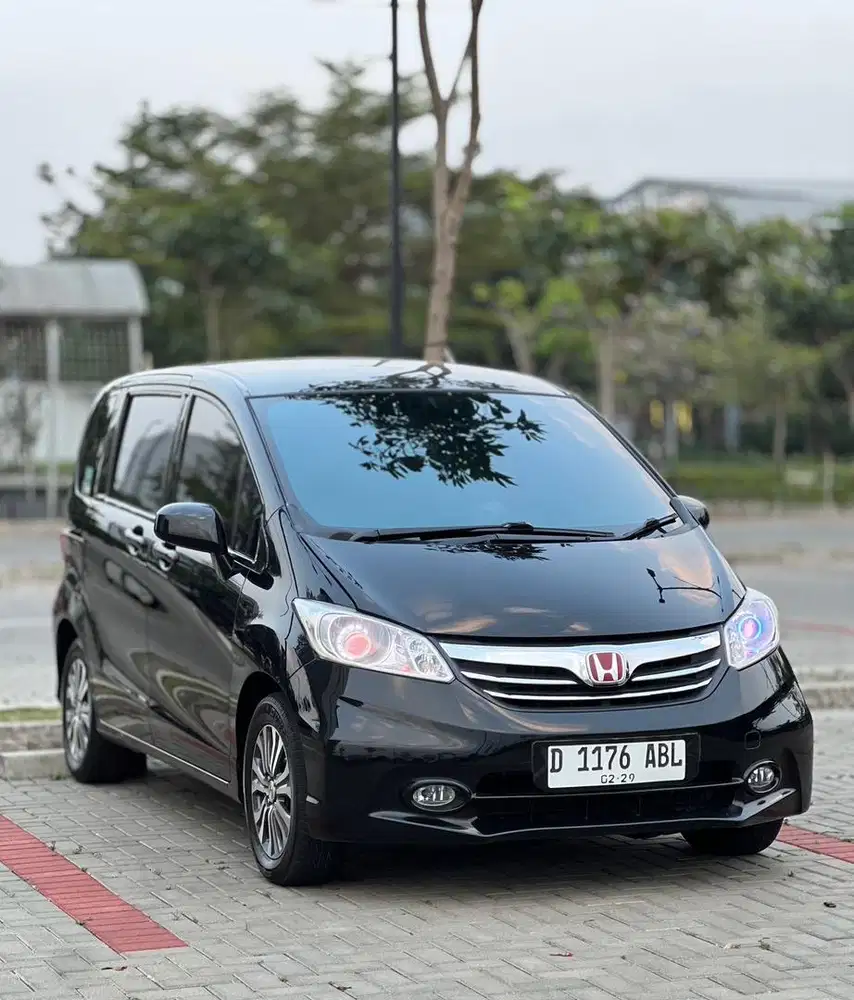 Honda Freed 2013 Bensin