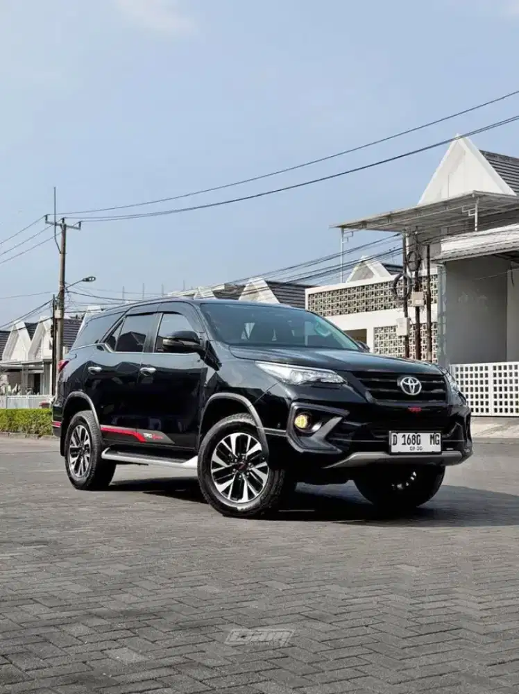 TOYOTA
FORTUNER VRZ TRD AT 2017
Nopol D