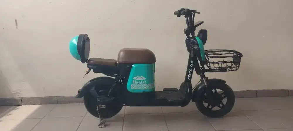 Sepeda listrik selis Rinjani mulus baterai awet siap pakai