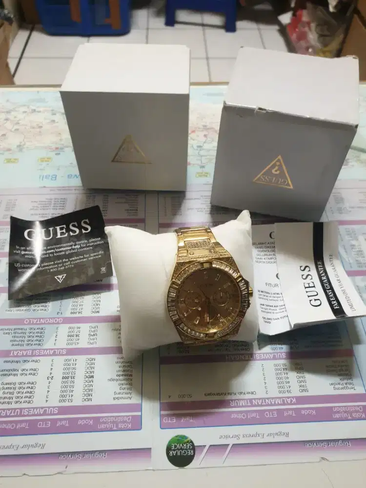 Jam tangan guess 0636G2 gold
