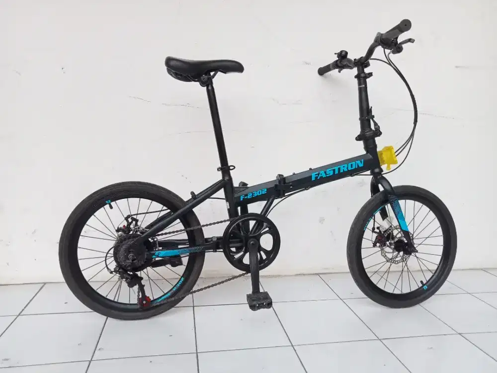 Sepeda lipat 20 Cakram Fastron Megarange mulus like new