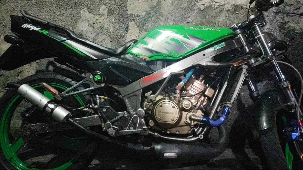 Kawasaki ninja thn 2000