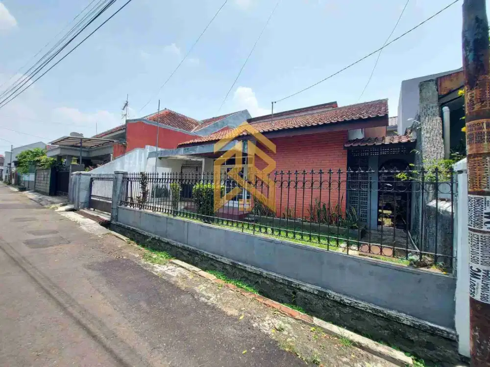 rumah lama lokasi strategis harga menarik di suryalaya buahbatu bandung