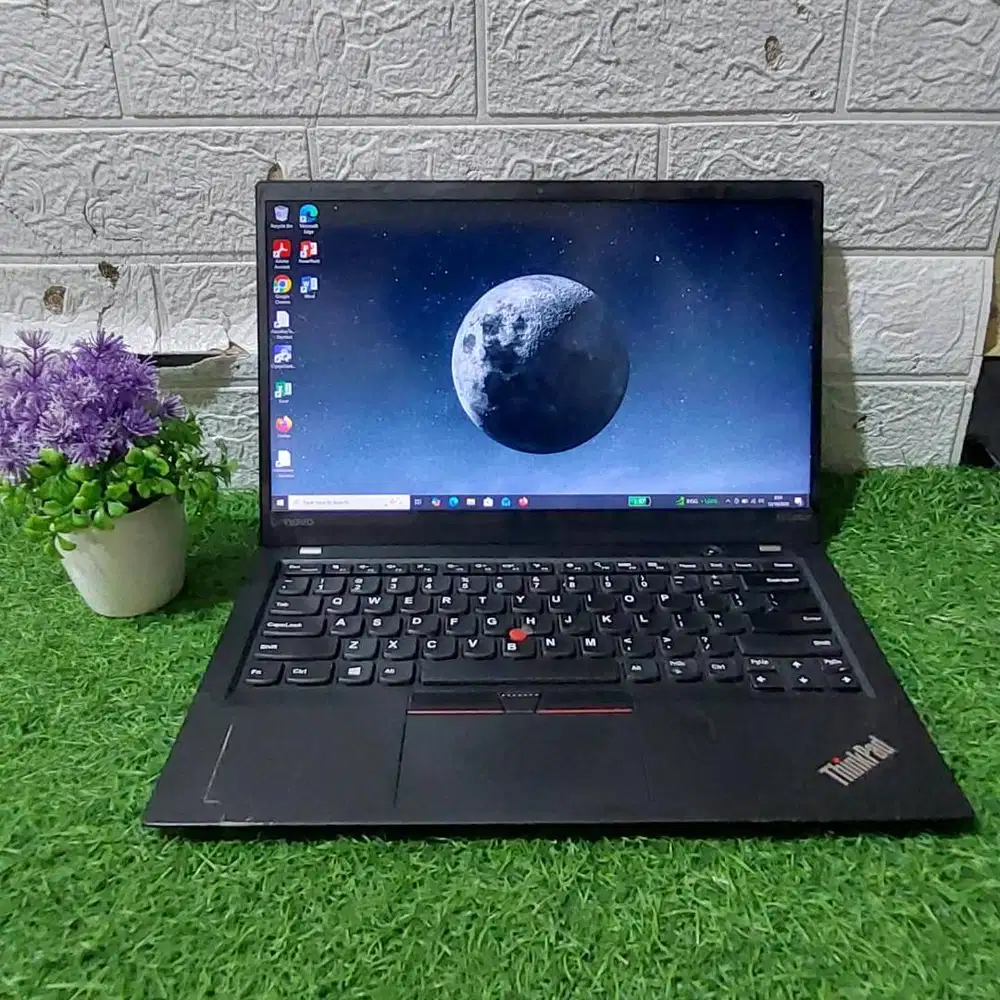 LENOVO THINKPAD X1 CARBON 5TH GEN INTEL CORE i5-7300U RAM 8GB SSD 256G