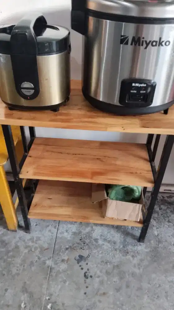 Meja Rak Serba Guna