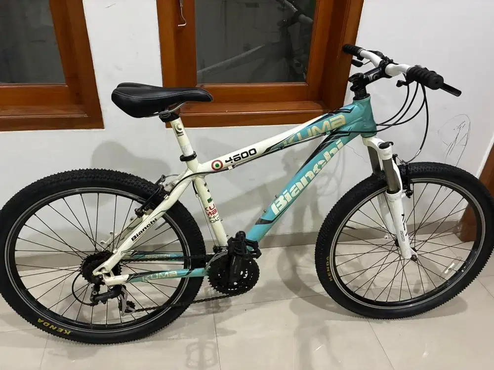Sepeda gunung bianchi kuma 4600