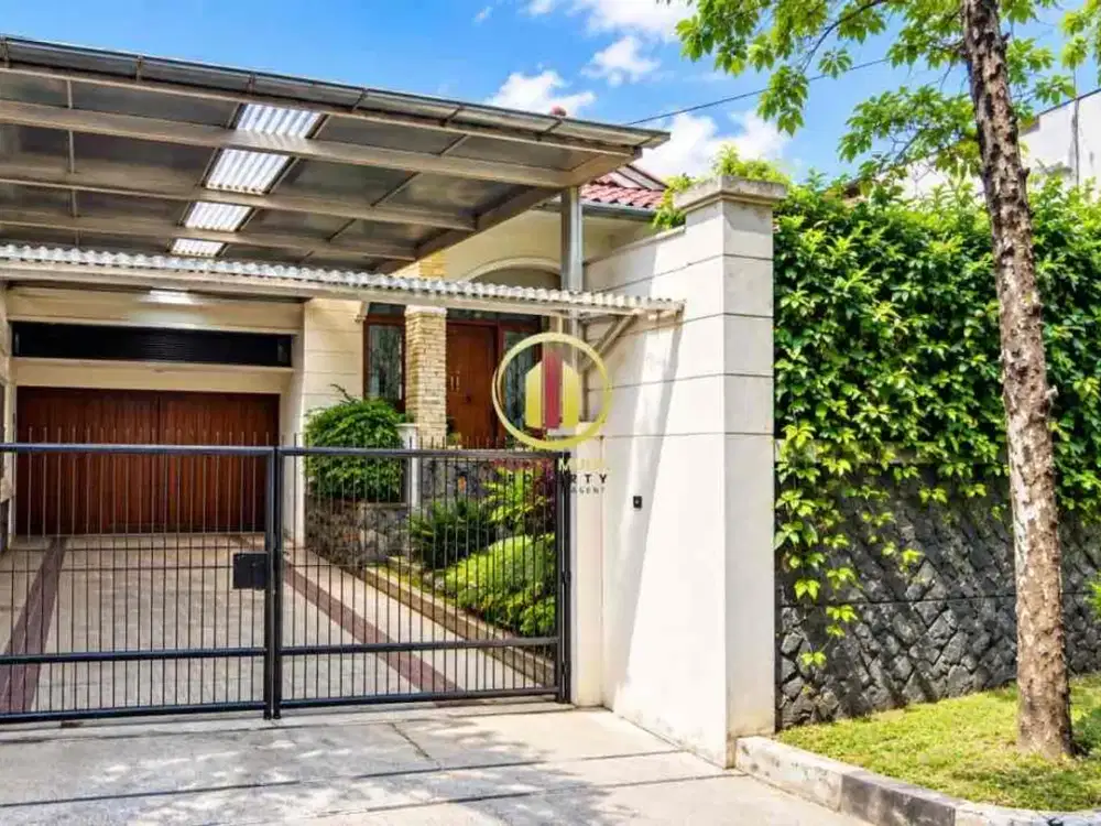 dijual rumah siap huni halaman depan belakang di setramurni Bandung