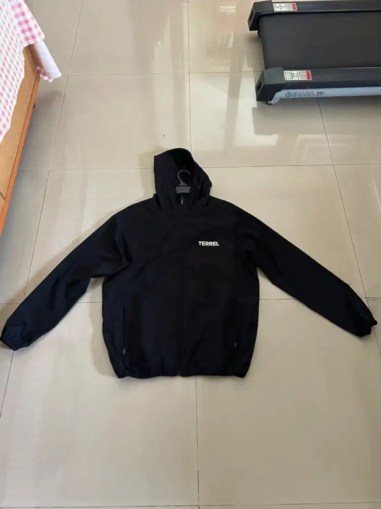 Jaket Olahraga Terrel Ukuran L