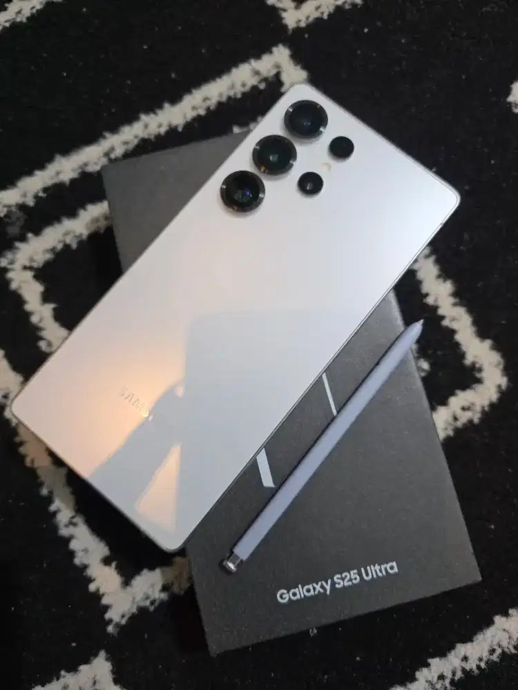 Samsung S25 Ultra (12/512) Fullset original sein