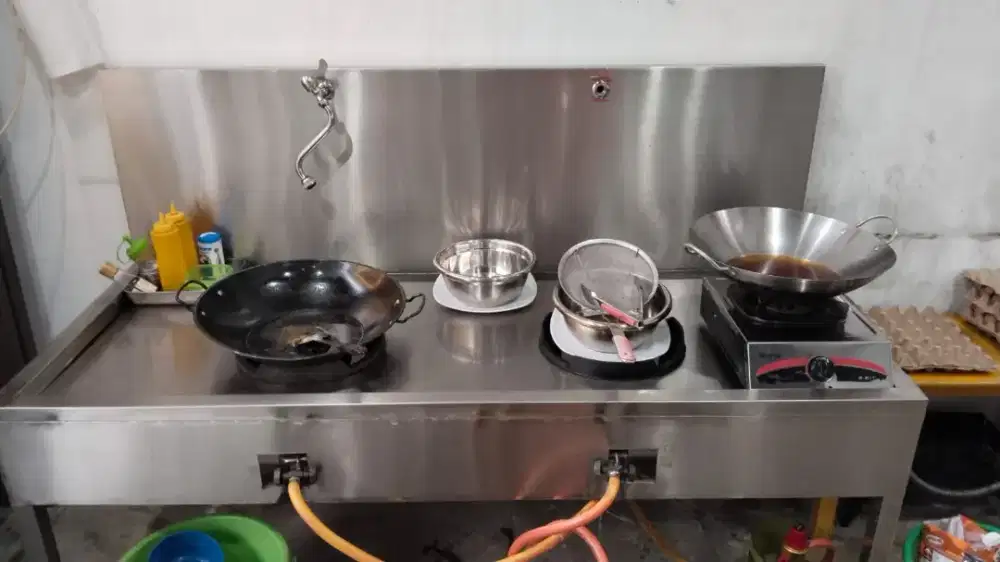 Meja kompor, meja, dan exhaust fan