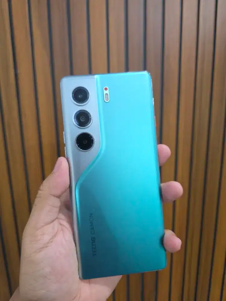 Tecno Camon 40 Pro (8/256) Fullset original