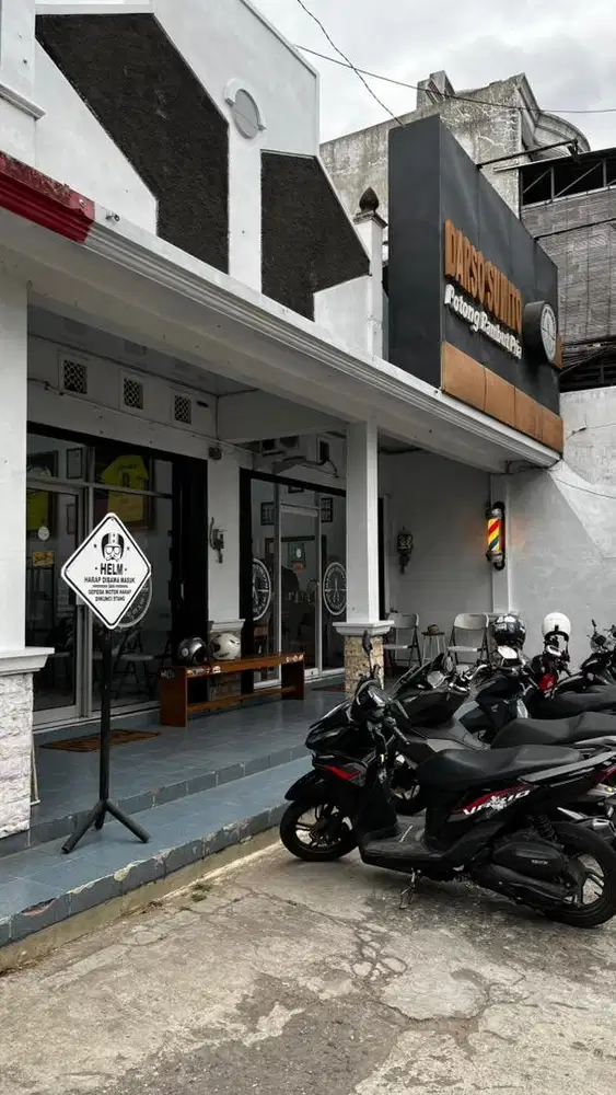 Dicari kapster/barber