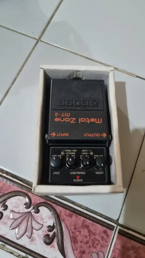 Efeck BOSS MT-2