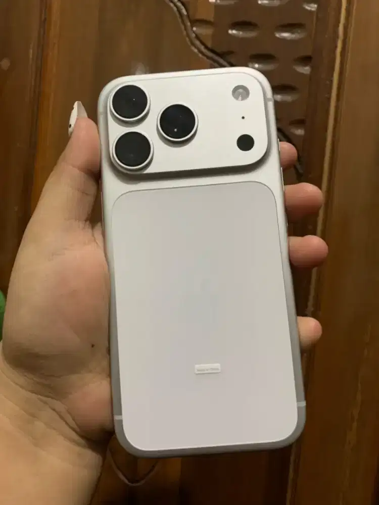 Iphone 17 promax 256gb like new
